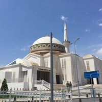 Photo taken at 15 Temmuz Şehitler Camii by Mustafa Ç. on 5/24/2019