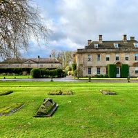 รูปภาพถ่ายที่ Babington House โดย Neli P. เมื่อ 12/2/2018