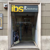 Photo taken at Ibs.it Bookshop by Bello Ma Bello on 1/15/2015