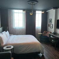 Foto diambil di The Broadview Hotel oleh Leah S. pada 2/20/2022