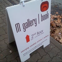 รูปภาพถ่ายที่ M gallery | book โดย Bradley C. เมื่อ 11/24/2012