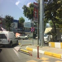 รูปภาพถ่ายที่ İstoç Ticaret Merkezi โดย Shaban D. เมื่อ 6/29/2017