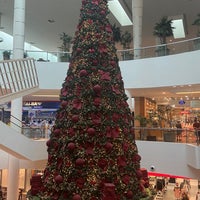 Foto tirada no(a) Shopping Palladium por João K. em 12/18/2021