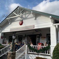 12/18/2021 tarihinde Stephen G.ziyaretçi tarafından Applewood Farmhouse Restaurant &amp;amp; Grill'de çekilen fotoğraf