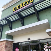 Photo taken at Dickey&amp;#39;s Barbecue Pit by Stephen G. on 7/6/2021