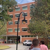Photo taken at University of Georgia Center for Continuing Education &amp;amp; Hotel by Stephen G. on 10/8/2022