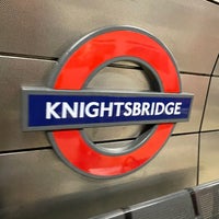 Photo taken at Knightsbridge London Underground Station by Stephen G. on 7/4/2023