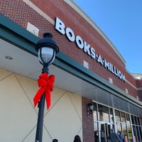 Photo taken at Books-A-Million by Stephen G. on 12/24/2021