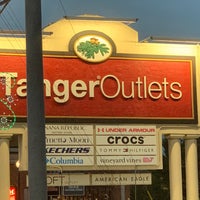 Снимок сделан в Tanger Outlets Sevierville пользователем Stephen G. 12/20/2021