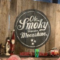 Foto scattata a Ole Smoky Moonshine Distillery da Stephen G. il 12/31/2020