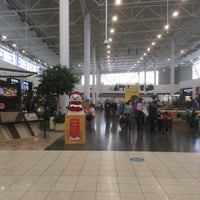 รูปภาพถ่ายที่ МЕГА Новосибирск / MEGA Mall โดย Michael S. เมื่อ 2/6/2021