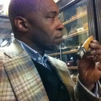1/5/2014 tarihinde Aristipposziyaretçi tarafından NYC Fine Cigars'de çekilen fotoğraf