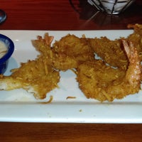 Photo taken at Red Lobster by Román L. on 4/2/2017