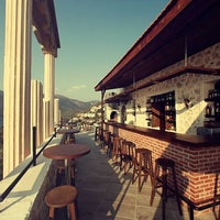 รูปภาพถ่ายที่ Akropol Cafe &amp;amp; Bar &amp;amp; Restaurant โดย Akropol Cafe &amp;amp; Bar &amp;amp; Restaurant เมื่อ 7/14/2015