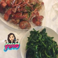 Снимок сделан в Confucius Seafood Restaurant пользователем Trang M. 1/22/2017