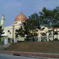 masjid kuning kota damansara - Brandon Langdon