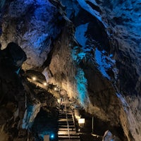Photo taken at Nippara Shonyudo Cave by やぶ ろ. on 9/13/2023