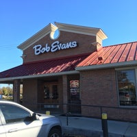 Photo taken at Bob Evans Restaurant by Michael Steven W. on 11/10/2016