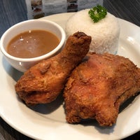 Foto tirada no(a) Turo-Turo Philippine Café por Lanee em 6/4/2019