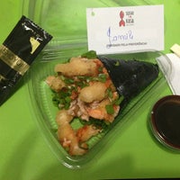 Das Foto wurde bei Sushi in Kasa Delivery von Jam am 6/14/2014 aufgenommen