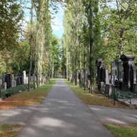 Photo taken at New Jewish Cemetery by Tomáš R. on 9/29/2019