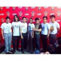 Photo taken at leo presents เสือยืด the t-shirt party by MannequinTao A. on 12/14/2013