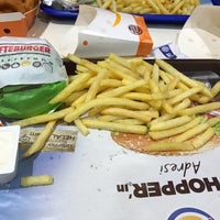 Photo taken at Burger King by Muhammed S. on 5/27/2018