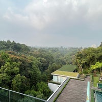 Review Padma Hotel Bandung