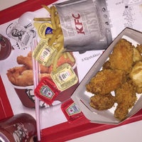 11/3/2015에 Elisabeth L.님이 KFC에서 찍은 사진