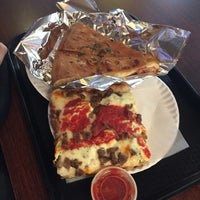 7/22/2016 tarihinde Omar J.ziyaretçi tarafından Previti Pizza'de çekilen fotoğraf