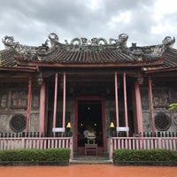 Photo taken at ศาลเจ้าแม่กวนอิมเกียนอันเกง (Kian Un Keng Shrine) 恩很好 by Vipaporn V. on 6/18/2023