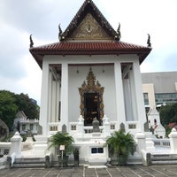 Photo taken at Wat Patumwanaram by Vipaporn V. on 10/23/2023
