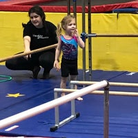 Das Foto wurde bei Discover Gymnastics von Debi F. am 1/18/2020 aufgenommen