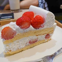 Photo taken at Italian Tomato Cafe Jr. plus by もみみ on 9/14/2019