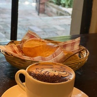 10/30/2022 tarihinde Thatiane F.ziyaretçi tarafından El Café de Acá'de çekilen fotoğraf