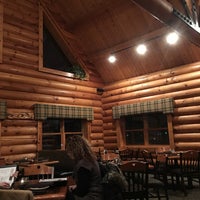 1/7/2017 tarihinde Paul B.ziyaretçi tarafından Pine Lodge Steakhouse'de çekilen fotoğraf