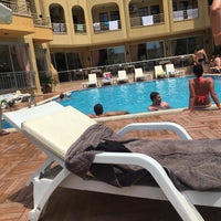 Foto diambil di Güneş House Hotel oleh H S N D. pada 7/15/2017