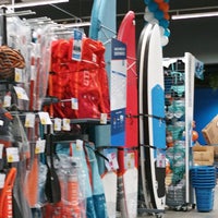 Photo taken at Decathlon by Marcelo F. on 12/11/2021