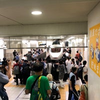 Photo taken at Odakyu Platforms 8-9 by 東海 の. on 7/2/2022