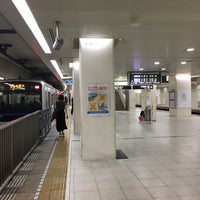 Photo taken at Odakyu Platforms 8-9 by 東海 の. on 8/28/2021