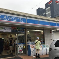 Photo taken at Lawson by 東海 の. on 8/11/2018