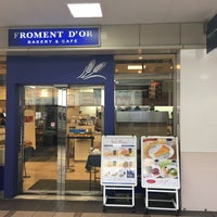 Photo taken at FROMENT D&amp;#39;OR 下高井戸店 by 東海 の. on 12/16/2018