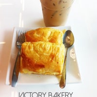 Photo taken at Victory Bakery by Tanat™ on 7/27/2014