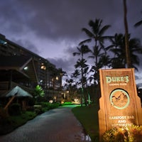 Foto diambil di Duke&#39;s Kauai oleh erny pada 9/6/2022