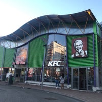 Foto tirada no(a) KFC por Maarten M. em 8/3/2018