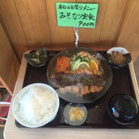 Photo taken at まんぷく食堂 by Tetsuya S. on 10/30/2015
