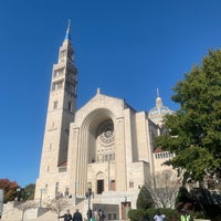 Photo taken at Basilica Of The National Shrine Of The Immaculate Conception by Phil V. on 10/22/2022