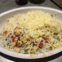 Photo taken at Chipotle Mexican Grill by aeroRafa on 3/3/2015