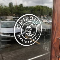 Photo taken at Chipotle Mexican Grill by aeroRafa on 3/24/2017