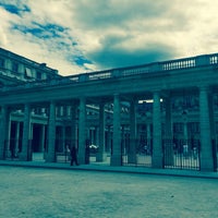 รูปภาพถ่ายที่ Théâtre du Palais-Royal โดย Sandrine N. เมื่อ 6/25/2017
